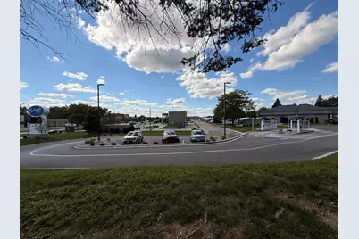 2346 W Washington St, West Bend, WI 53095 - Photo 3