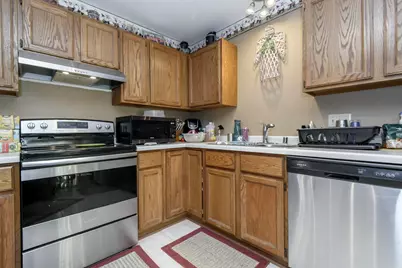 1901  Woodburn Rd #D, Waukesha, WI 53188 - Photo 11