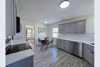 4448 S Lake Dr, Cudahy, WI 53110 - Photo 7