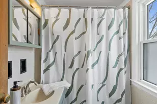 1929 W Marne Ave, Glendale, WI 53209 - Photo 27