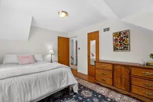 1929 W Marne Ave, Glendale, WI 53209 - Photo 25