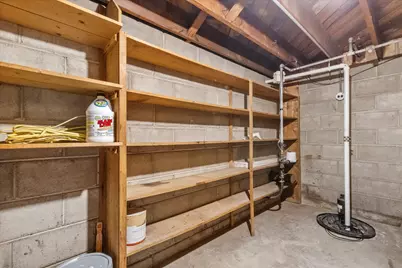 1929 W Marne Ave, Glendale, WI 53209 - Photo 29