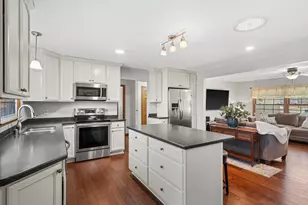 W137S6940 Clarendon Pl, Muskego, WI 53150 - Photo 7