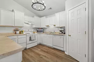 1723 State St, Racine, WI 53182 - Photo 9