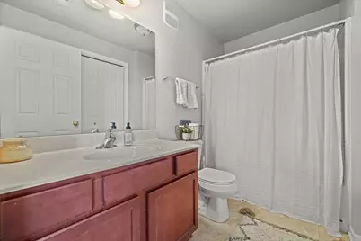 1723  State St #E43, Racine, WI 53182 - Photo 15