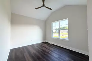 4733 Piper Ln, Racine, WI 53403 - Photo 11