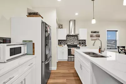 940  Quail Run, Lomira, WI 53048 - Photo 11