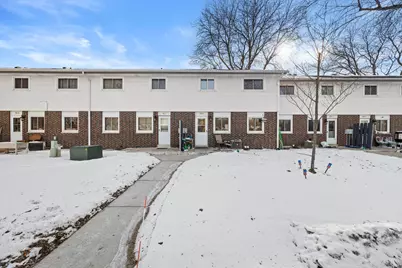 809  Ridgeway Dr, Pewaukee, WI 53072 - Photo 31