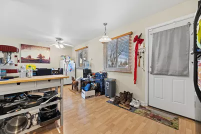 809  Ridgeway Dr, Pewaukee, WI 53072 - Photo 5