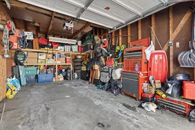 809  Ridgeway Dr, Pewaukee, WI 53072 - Photo 29