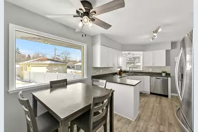 N85W17294  Lee Pl, Menomonee Falls, WI 53051 - Photo 7