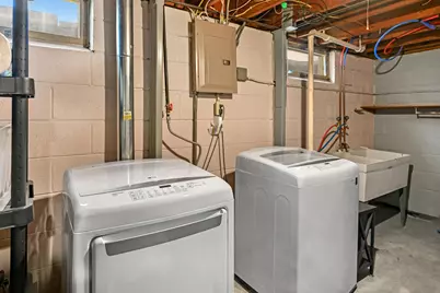 N85W17294  Lee Pl, Menomonee Falls, WI 53051 - Photo 27