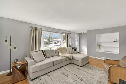 N85W17294  Lee Pl, Menomonee Falls, WI 53051 - Photo 5