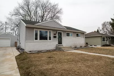 332  Greenmeadow Dr, Waukesha, WI 53188 - Photo 43