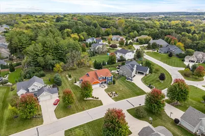 W273N2420  Arlington Ct, Pewaukee, WI 53072 - Photo 55