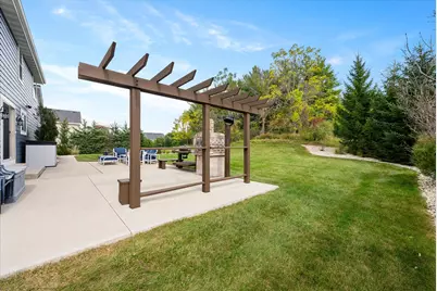 W273N2420  Arlington Ct, Pewaukee, WI 53072 - Photo 51