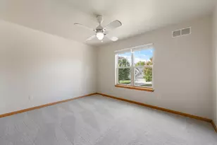 W273N2420 Arlington Ct, Pewaukee, WI 53072 - Photo 27