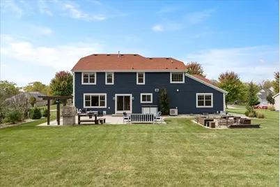 W273N2420  Arlington Ct, Pewaukee, WI 53072 - Photo 49