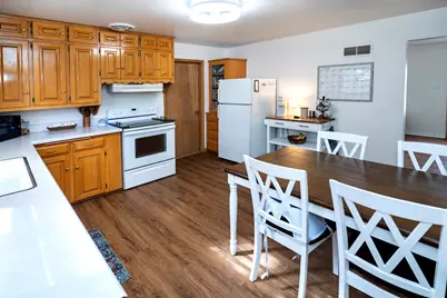 917  Jefferson St, West Bend, WI 53090 - Photo 13