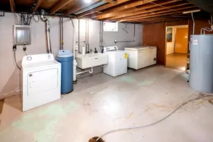 917 Jefferson St, West Bend, WI 53090 - Photo 35