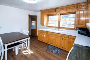 917 Jefferson St, West Bend, WI 53090 - Photo 9