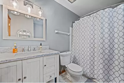 321  E  Park Hill Dr, Pewaukee, WI 53072 - Photo 15