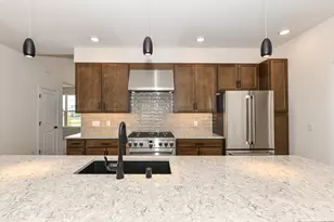 405 Kensington Ct, Williams Bay, WI 53191 - Photo 15