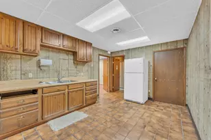 417 6th St, Racine, WI 53403 - Photo 31