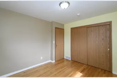 325  Sentinel Dr, Waukesha, WI 53189 - Photo 39