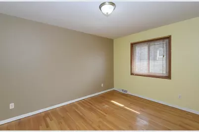 325  Sentinel Dr, Waukesha, WI 53189 - Photo 41