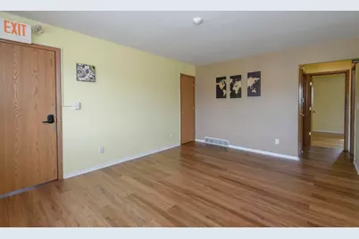 325  Sentinel Dr, Waukesha, WI 53189 - Photo 31