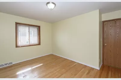 325  Sentinel Dr, Waukesha, WI 53189 - Photo 43