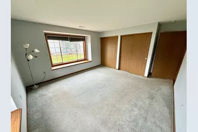 907  Fox Creek Dr #2, Watertown, WI 53098 - Photo 13