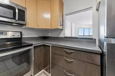 1633 N Prospect Ave #16C, Milwaukee, WI 53202 - Photo 9