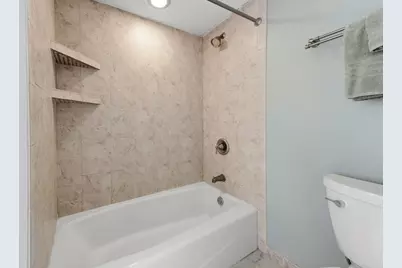 1633 N Prospect Ave #16C, Milwaukee, WI 53202 - Photo 13