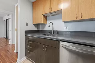 1633 N Prospect Ave, Milwaukee, WI 53202 - Photo 11