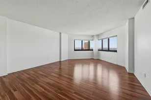 1633 N Prospect Ave, Milwaukee, WI 53202 - Photo 5