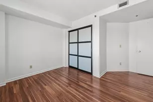 1633 N Prospect Ave, Milwaukee, WI 53202 - Photo 19