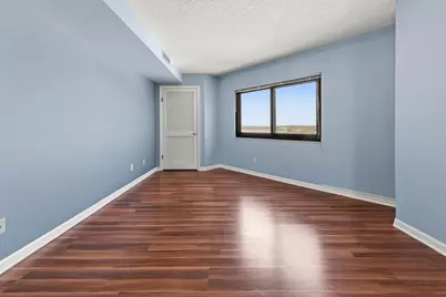 1633 N Prospect Ave #16C, Milwaukee, WI 53202 - Photo 17