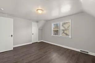 7083 N 43rd St, Milwaukee, WI 53209 - Photo 7