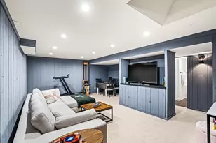 9062 N Lake Dr, Bayside, WI 53217 - Photo 21