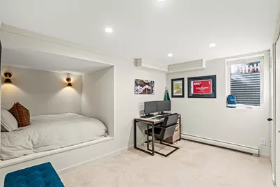 9062 N Lake Dr, Bayside, WI 53217 - Photo 21