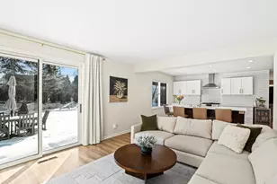 9062 N Lake Dr, Bayside, WI 53217 - Photo 7