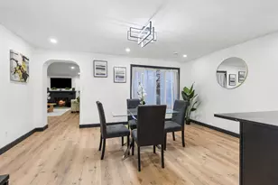 W156N8813 Pilgrim Rd, Menomonee Falls, WI 53051 - Photo 7