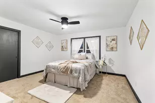 W156N8813 Pilgrim Rd, Menomonee Falls, WI 53051 - Photo 15