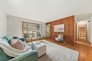 8112 W Daphne St, Milwaukee, WI 53223 - Photo 5