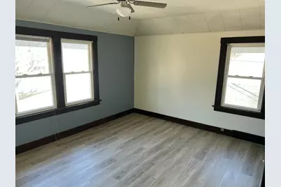 1711  Hamilton St #1713, Manitowoc, WI 54220 - Photo 17