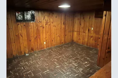 1711  Hamilton St #1713, Manitowoc, WI 54220 - Photo 13