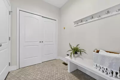 9483  Ashbury Ln, Pleasant Prairie, WI 53158 - Photo 13