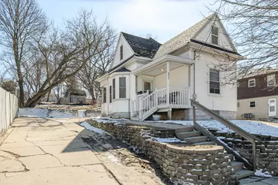 821 E Main St, Waukesha, WI 53186 - Photo 29